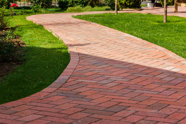 Best Professional Driveway Pavers  in Rossville, KS