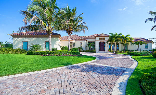 Best Driveway Paving Company  in Rossville, KS